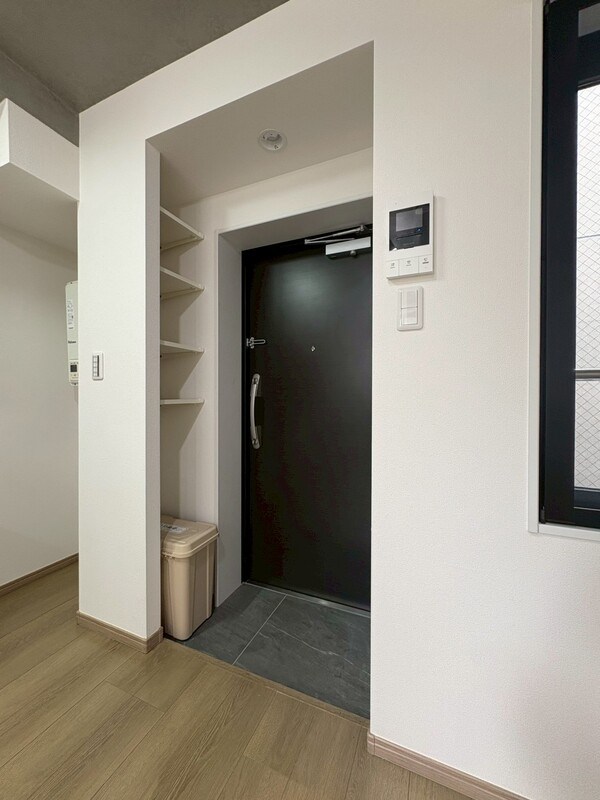 ラターシュ町屋 玄関