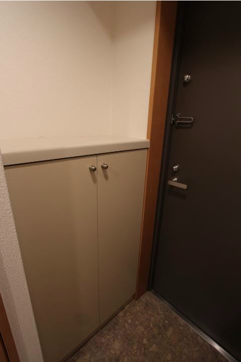 プライムアーバン葛西 玄関