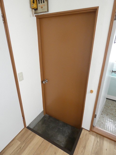 第一久松マンション 玄関