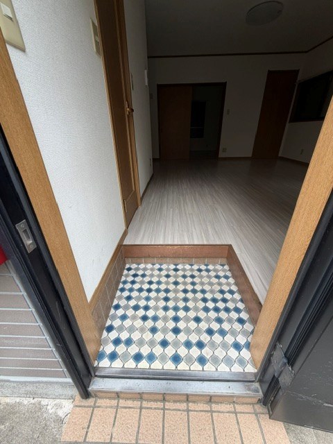 細田ハウス 玄関