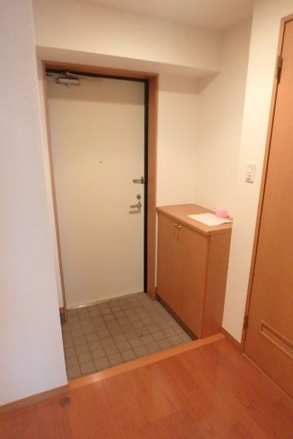 ベルメゾン晃和 玄関