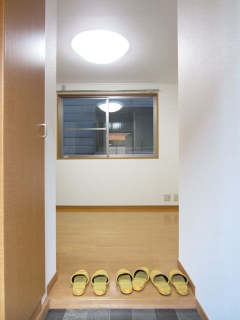 アダージョ 玄関