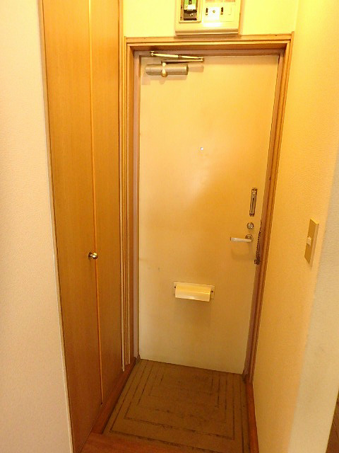 エステート鈴木 玄関