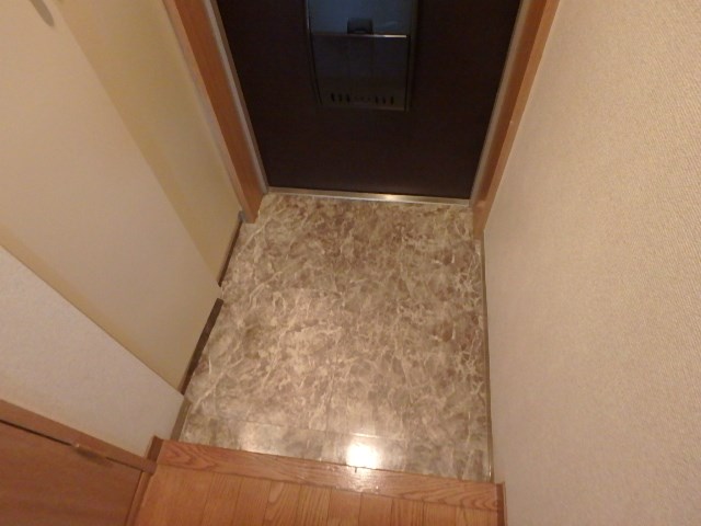 クレール川原 玄関