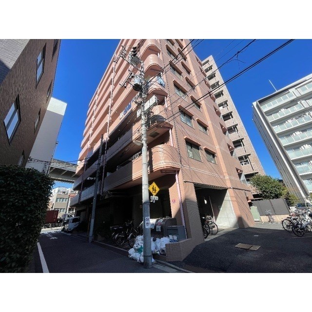 East Wing 外観
