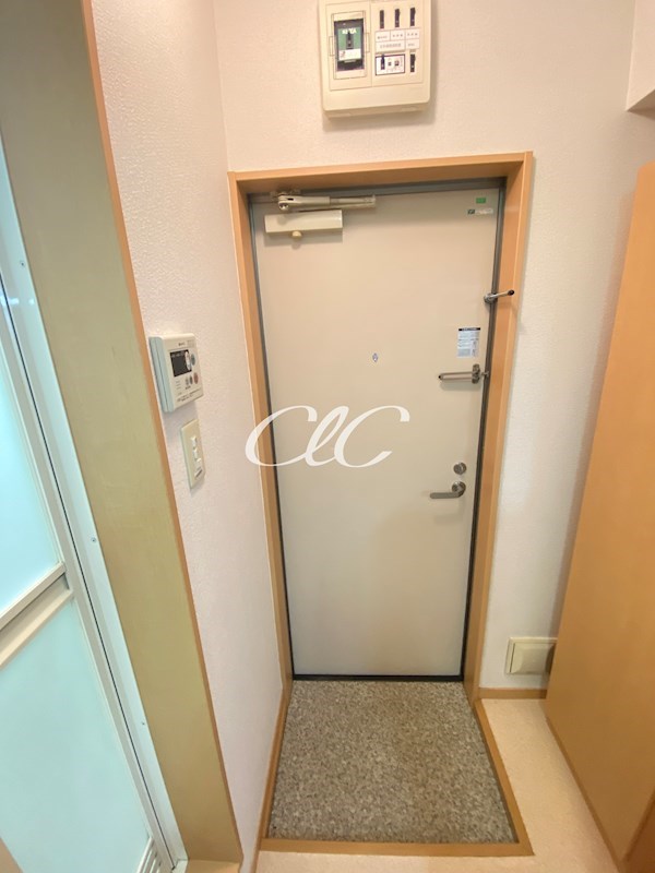 イー・シティ 玄関