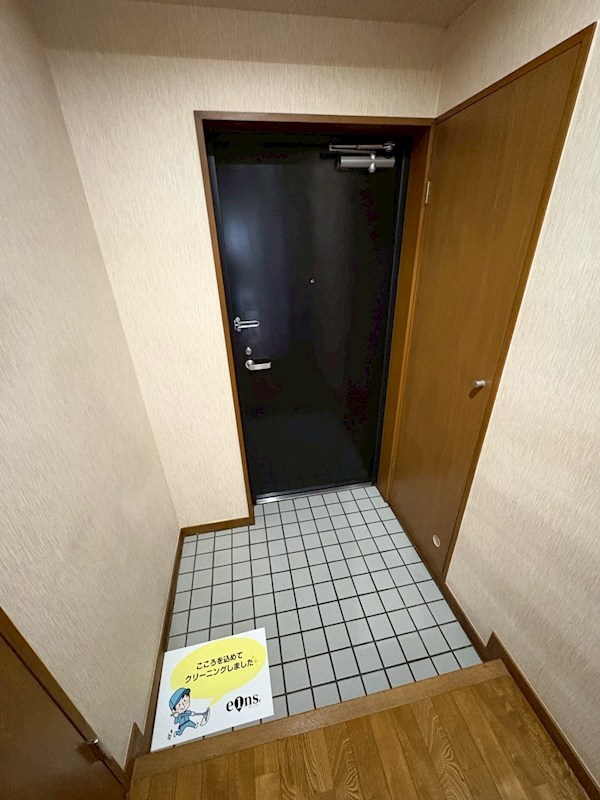 ＳＵＮ　ＯＬＩＶＥ新名 玄関
