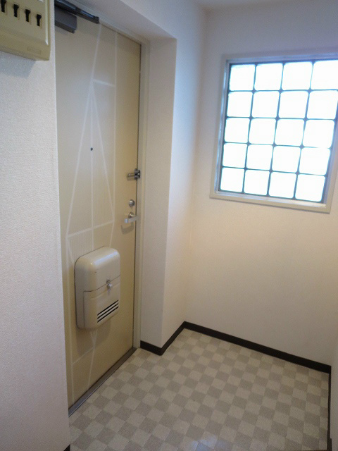 メゾン３８ 玄関