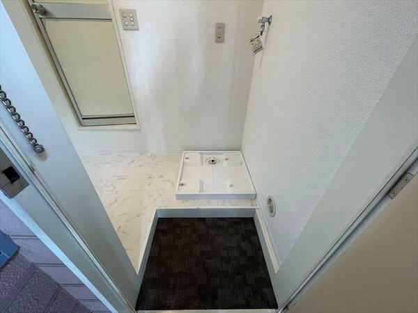 ディアコート堀切 玄関