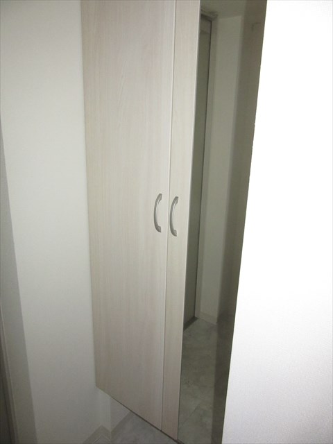 アンファンテーヌ   玄関