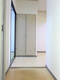 パール仲町マンション 玄関