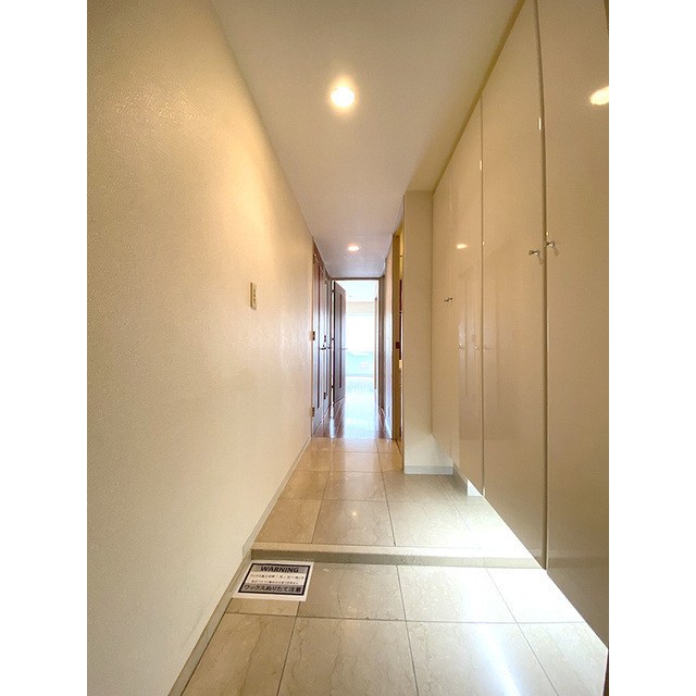 LANAI J GRANDE 玄関