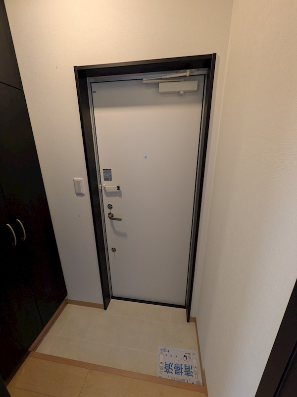 LEAROOMお花茶屋  玄関