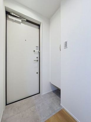 プラフィド   玄関