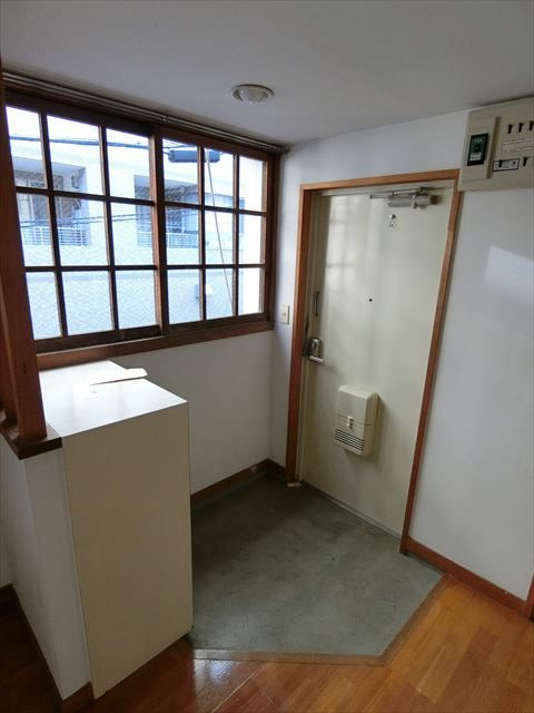 メゾンド楼蘭 玄関