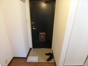 コンシェール茨木 玄関