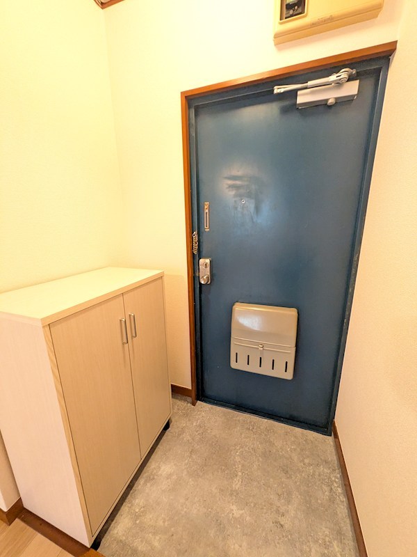 三恵マンション 玄関