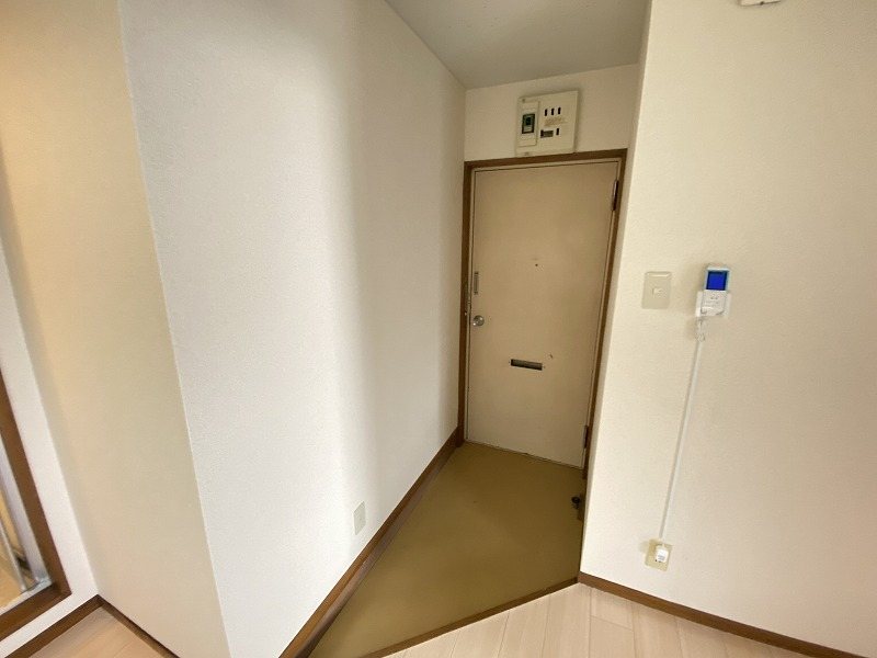 マルハンハイツ  玄関