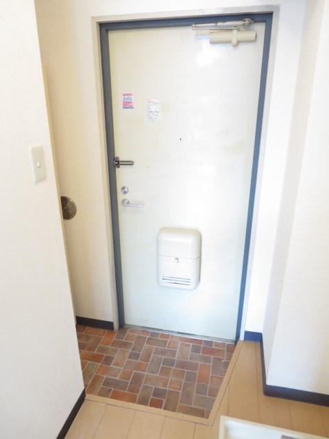 セラ２２７ 玄関