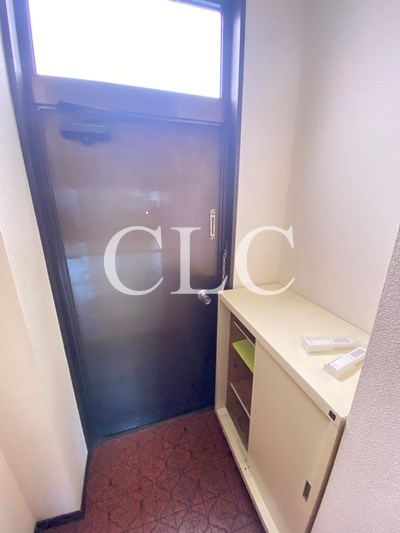 井上ビル 玄関