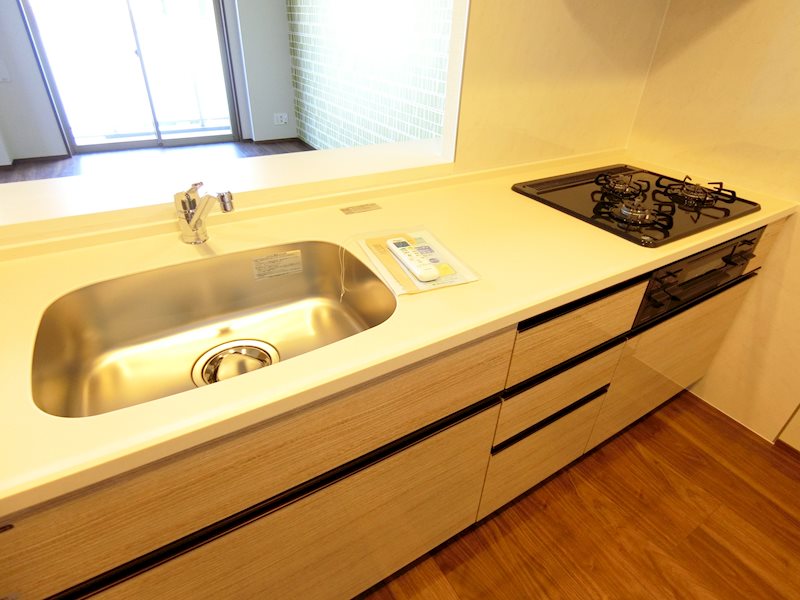 HIGASHIKOMATSUGAWA PARK RESIDENCE キッチン
