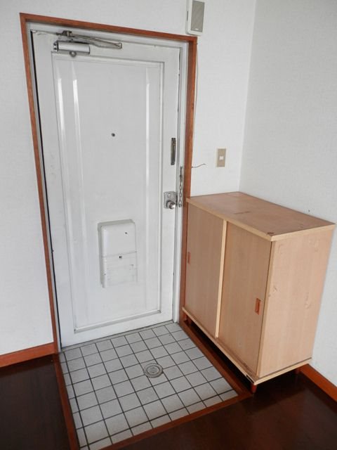 小島ビル 玄関