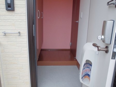 オプティマス 玄関