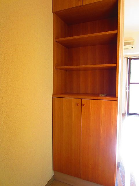 サンクレスト峰岸ビル 玄関