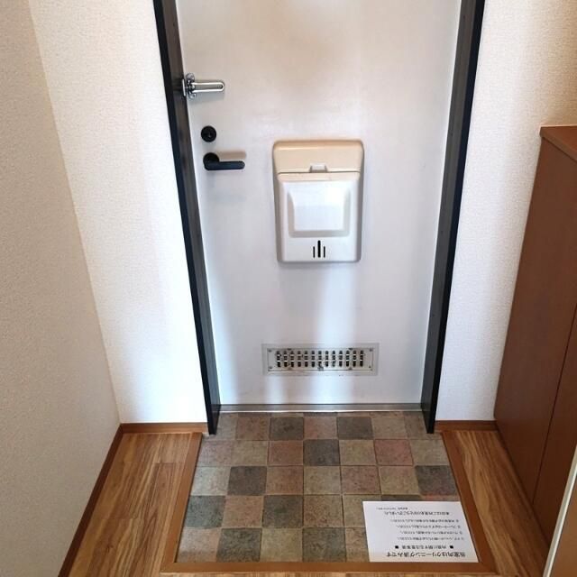 メゾン　ド　ヴィーブル 玄関