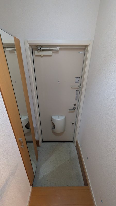 メゾンエスポワール 玄関