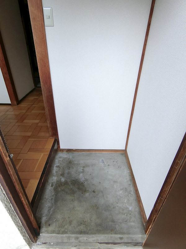 鈴木荘   玄関
