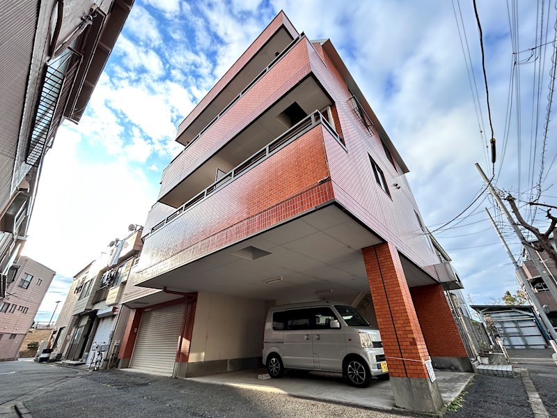 アルベールビル尾関 202号室 外観