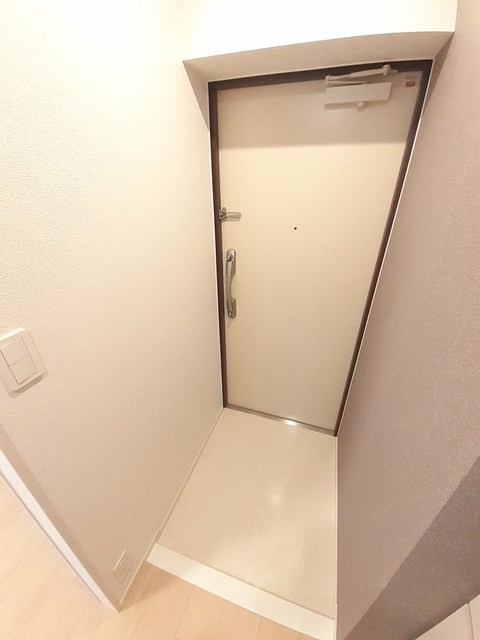 カーサ　アリビオ 玄関
