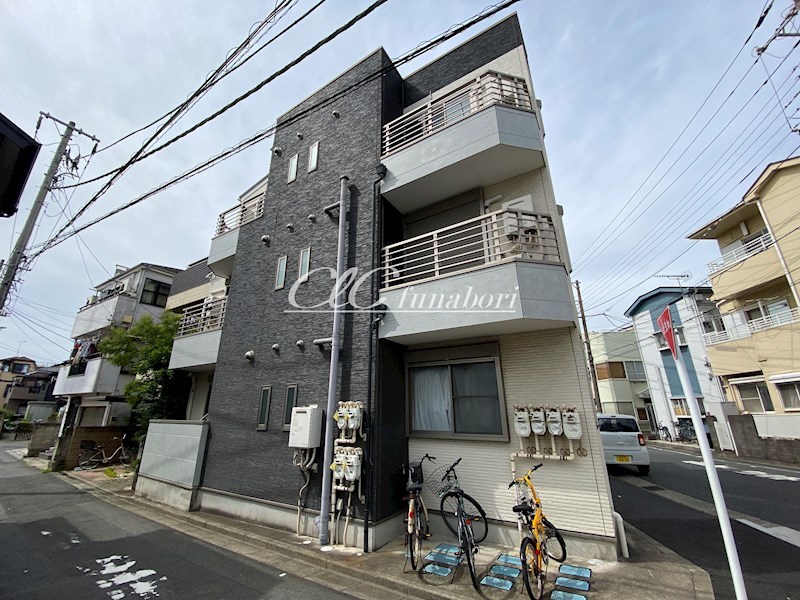 リーナ 外観
