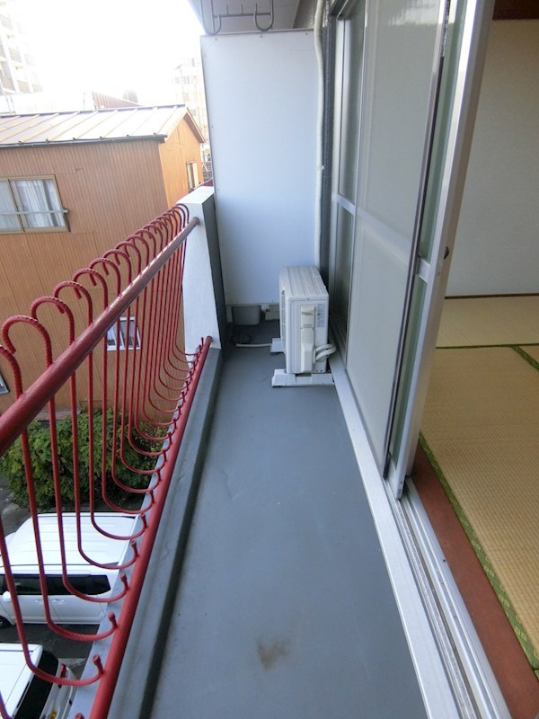 川出マンション ベランダ