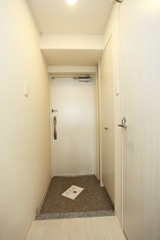 ルークス冬木  玄関