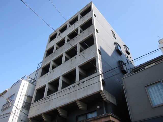 Berth 外観