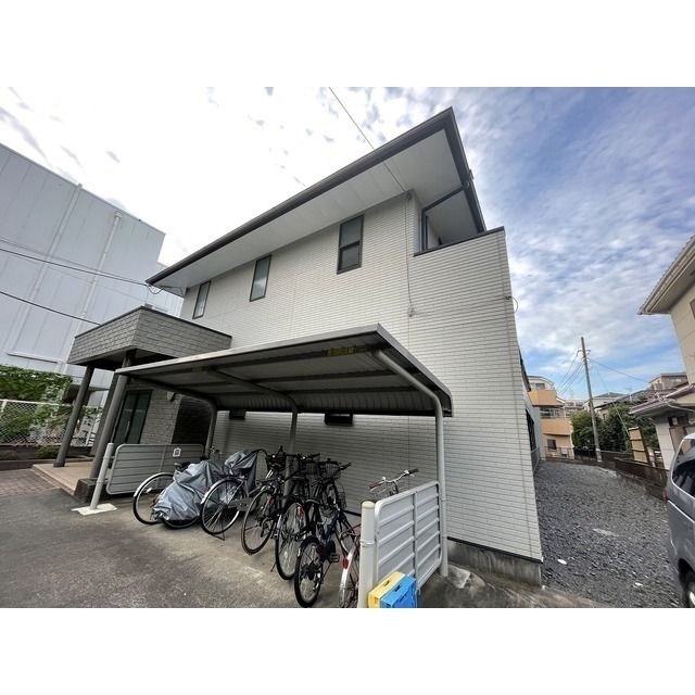 アンプルール　ブワ　ラ・テール 外観