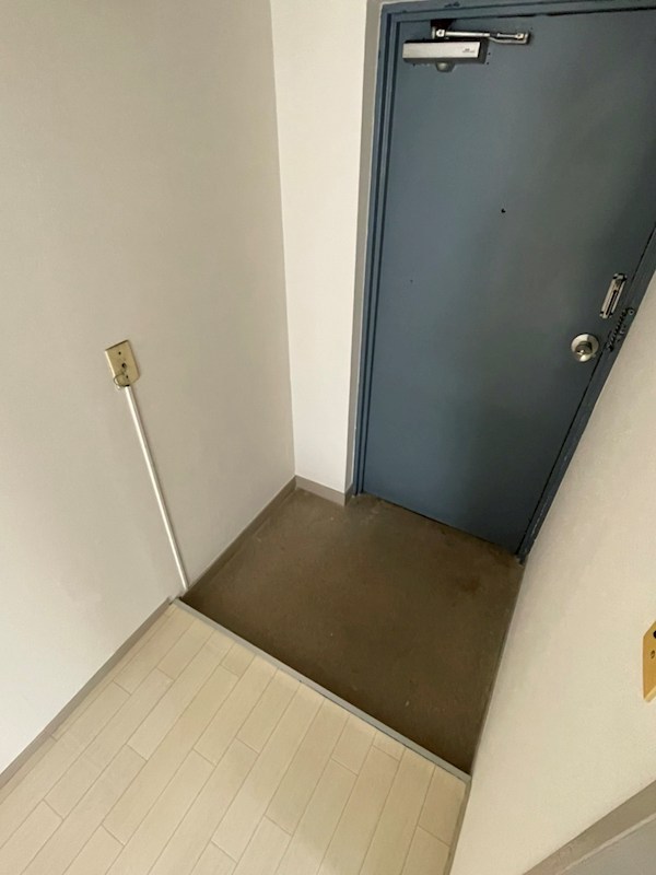 マンション二葉    玄関