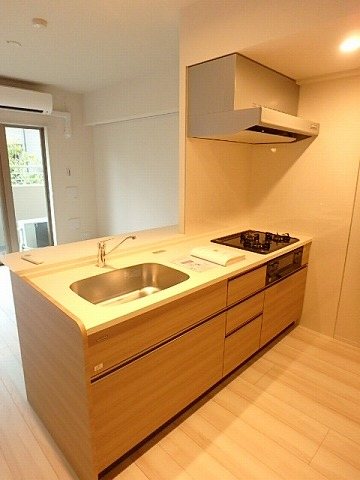 HIGASHIKOMATSUGAWA　APARTMENT キッチン