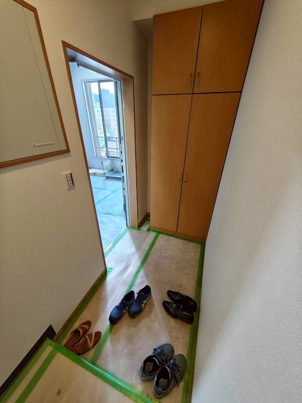 岡本ビル 玄関