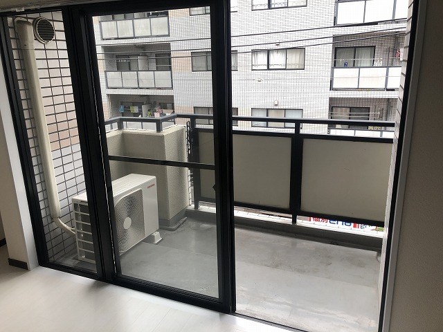 柏芳ビル壱号館 ベランダ