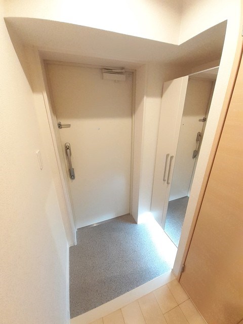 プラシード 玄関
