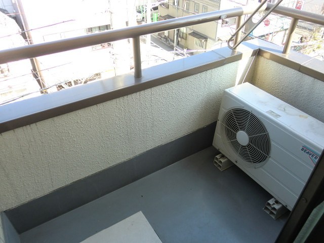 眞田ビル ベランダ