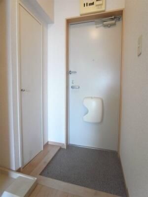 リリックコート鎌倉 玄関