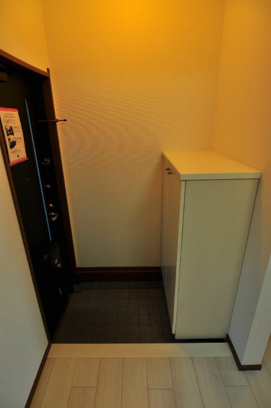 エクセレントタウンB棟 玄関