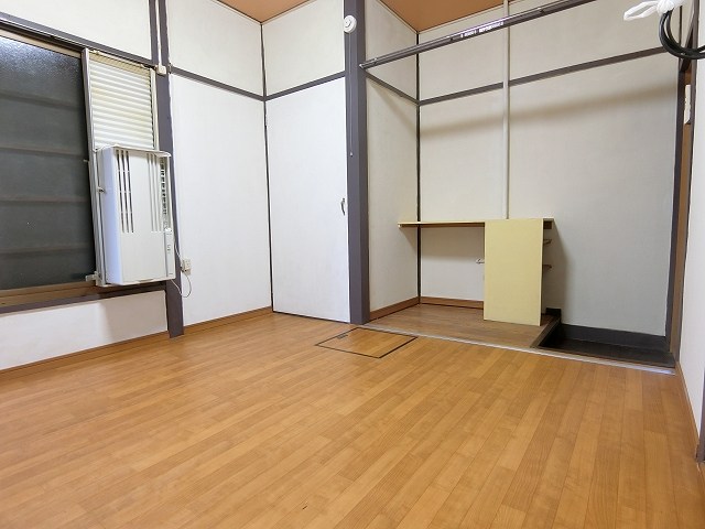佐藤アパート ベッドルーム