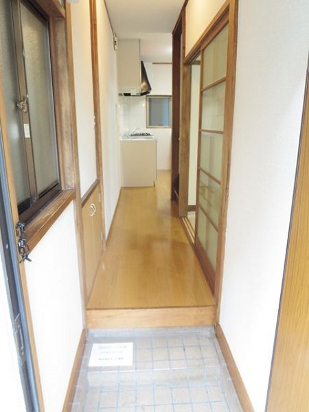 孫八貸家79   玄関