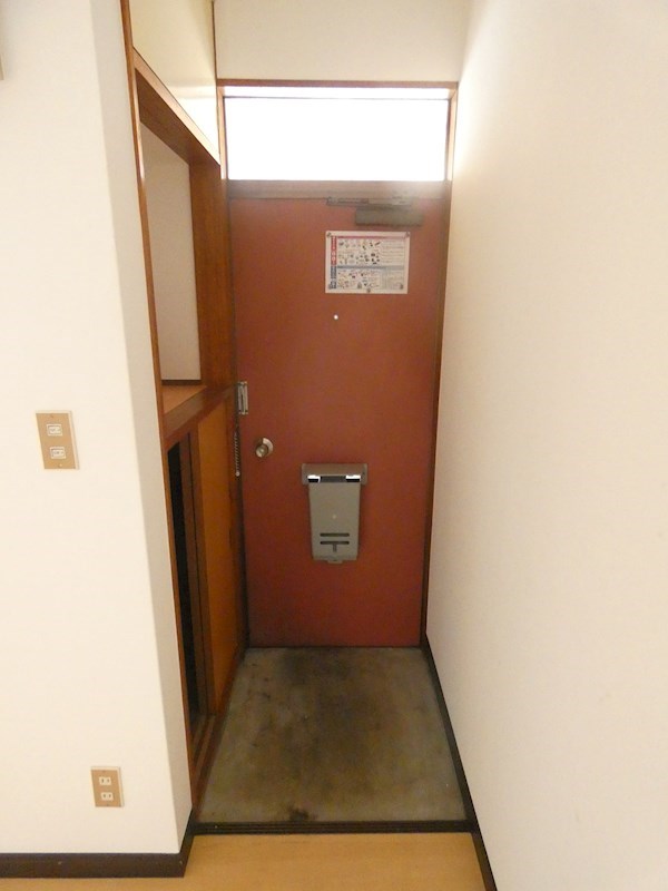 カーサコモダ 玄関