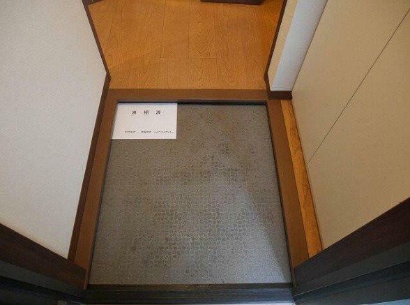 カーサソレイユ 玄関